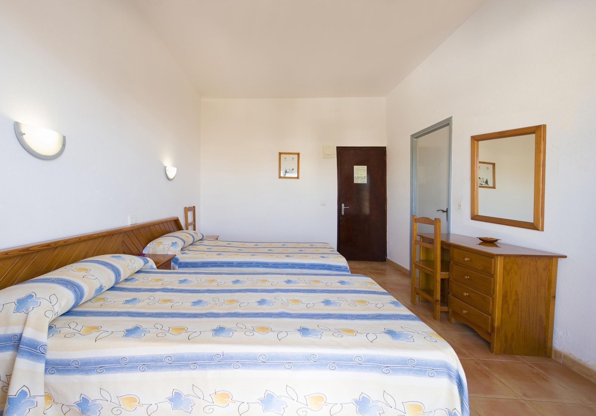 Hostal Anibal - Ab Group Sant Antoni de Portmany Dış mekan fotoğraf