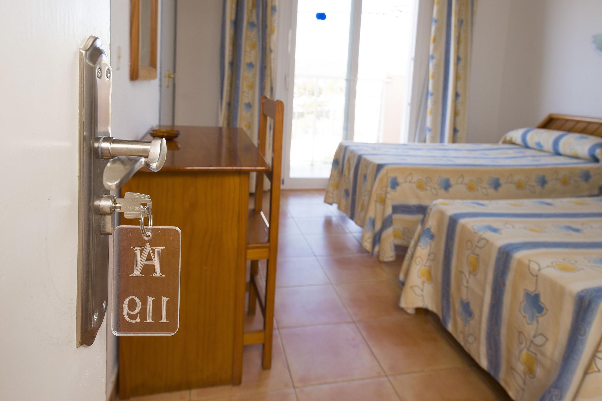 Hostal Anibal - Ab Group Sant Antoni de Portmany Dış mekan fotoğraf