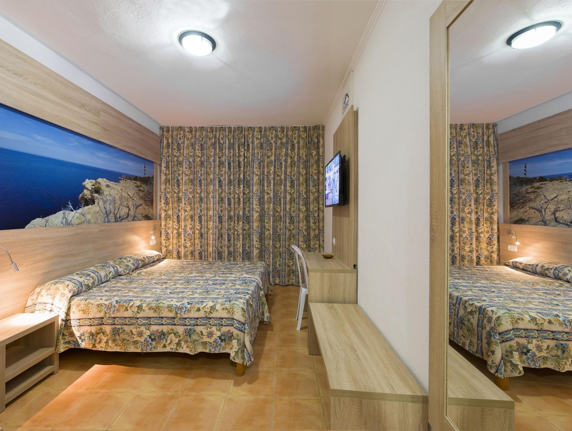 Hostal Anibal - Ab Group Sant Antoni de Portmany Dış mekan fotoğraf