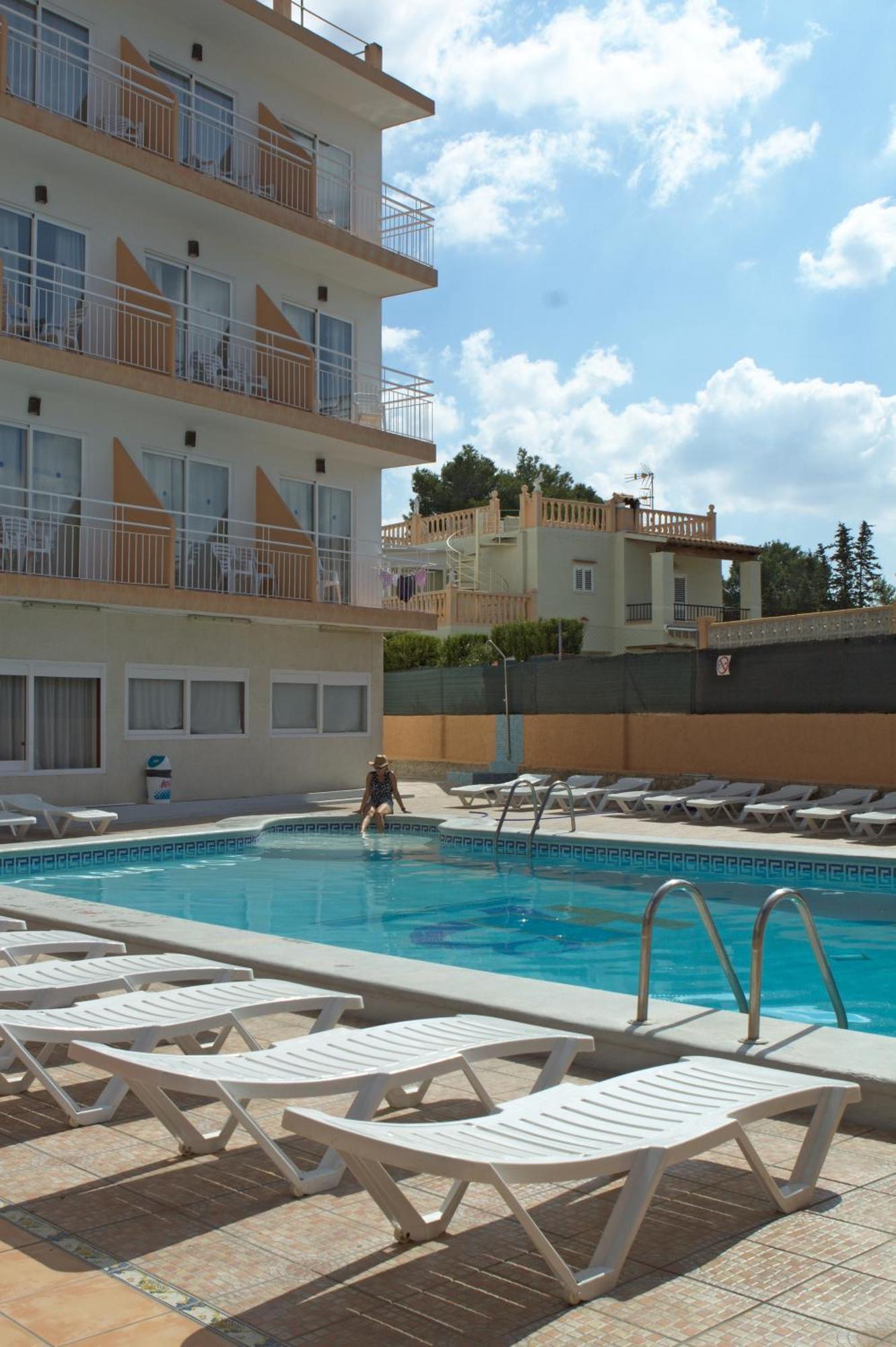 Hostal Anibal - Ab Group Sant Antoni de Portmany Dış mekan fotoğraf