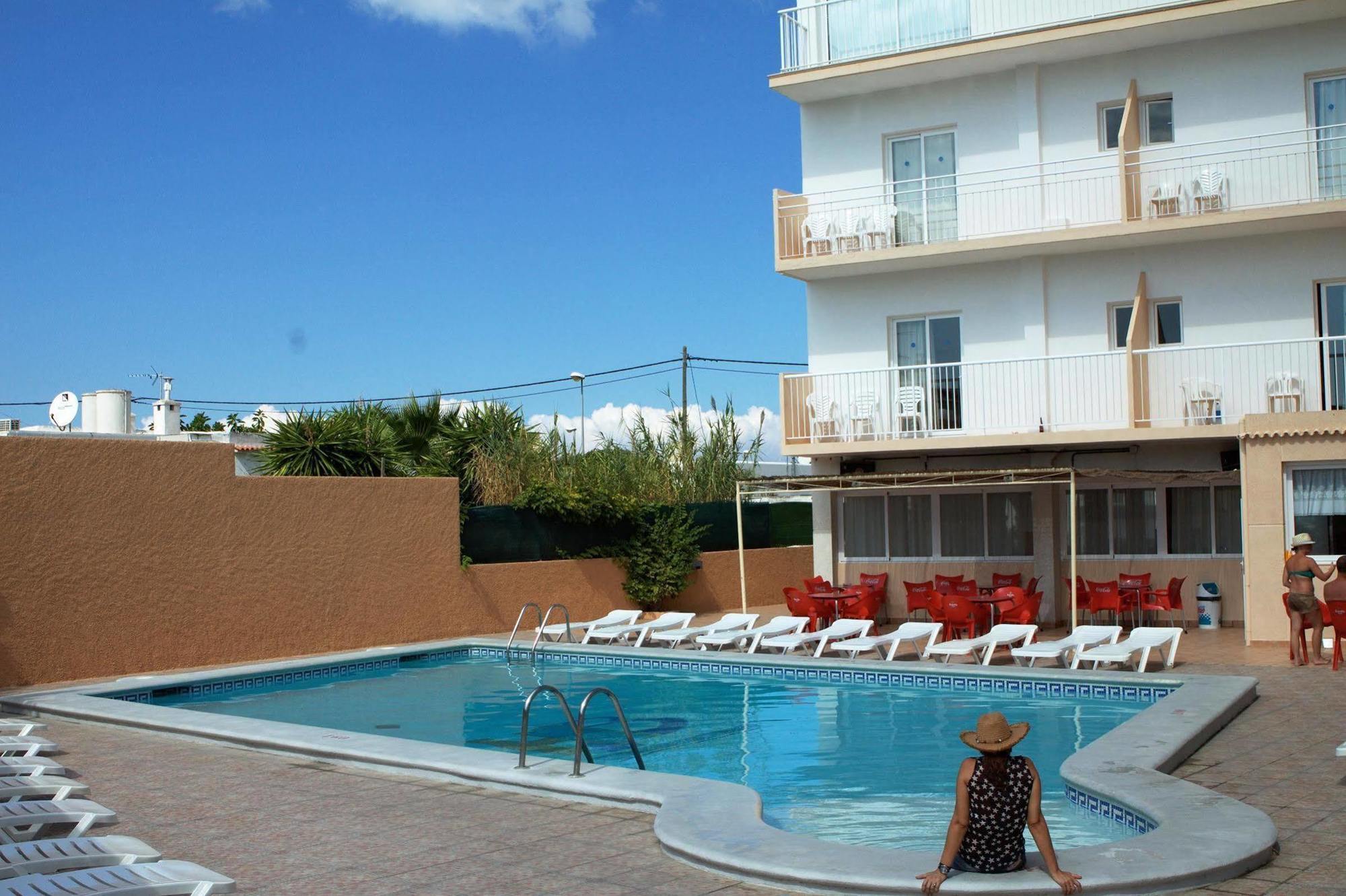 Hostal Anibal - Ab Group Sant Antoni de Portmany Dış mekan fotoğraf