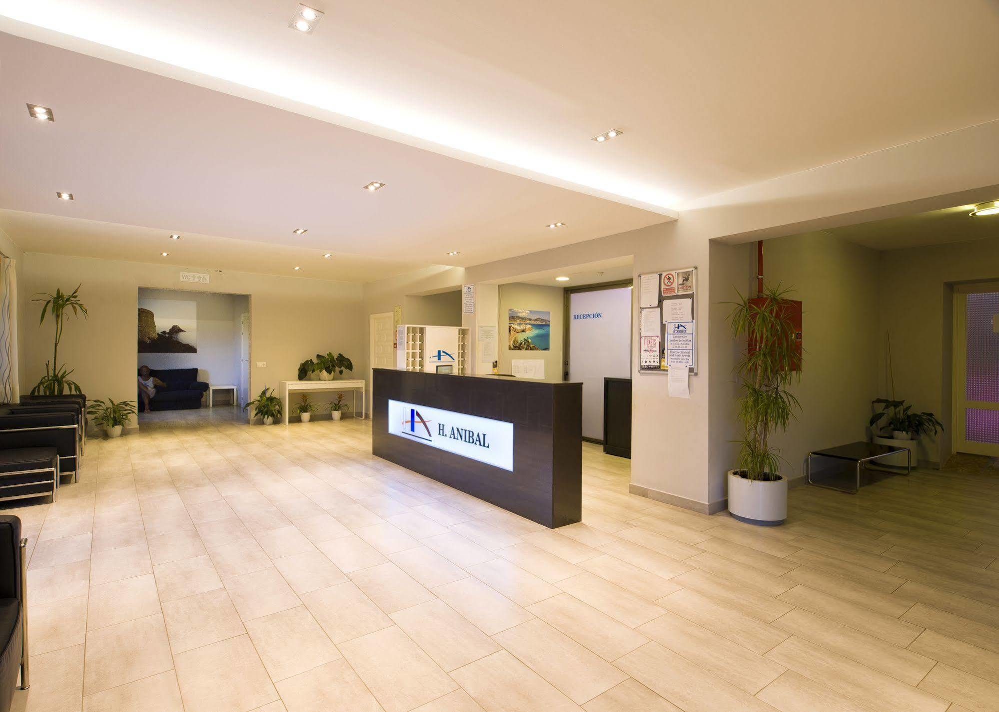 Hostal Anibal - Ab Group Sant Antoni de Portmany Dış mekan fotoğraf
